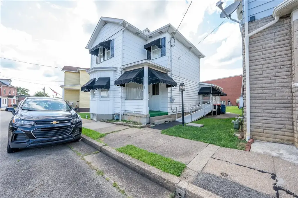 224 Irving Avenue , Latrobe