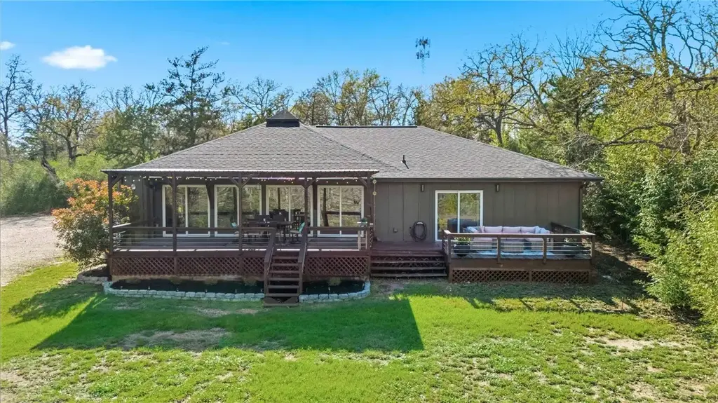 8052 Perry Lane, College Station