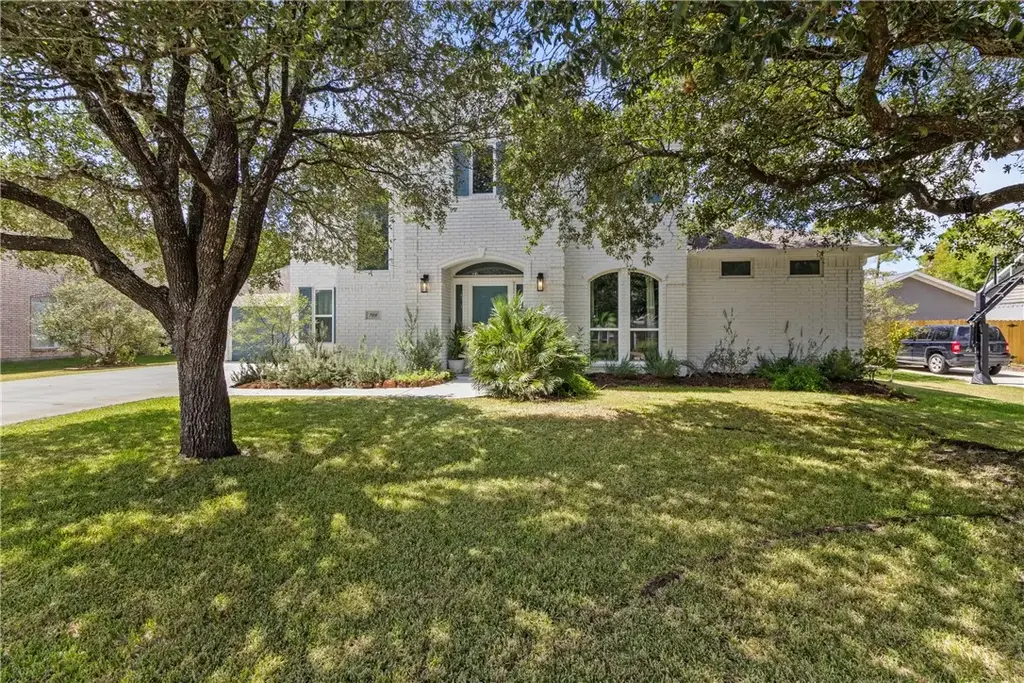 709 Putter Court, College Station