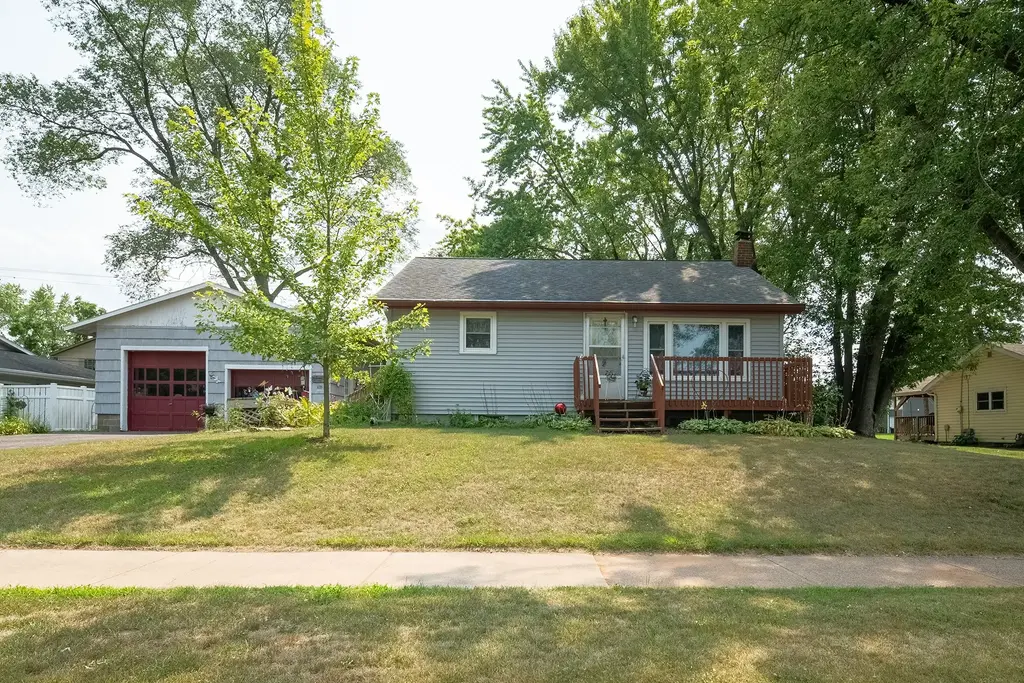 1135 Mansfield Street, Chippewa Falls