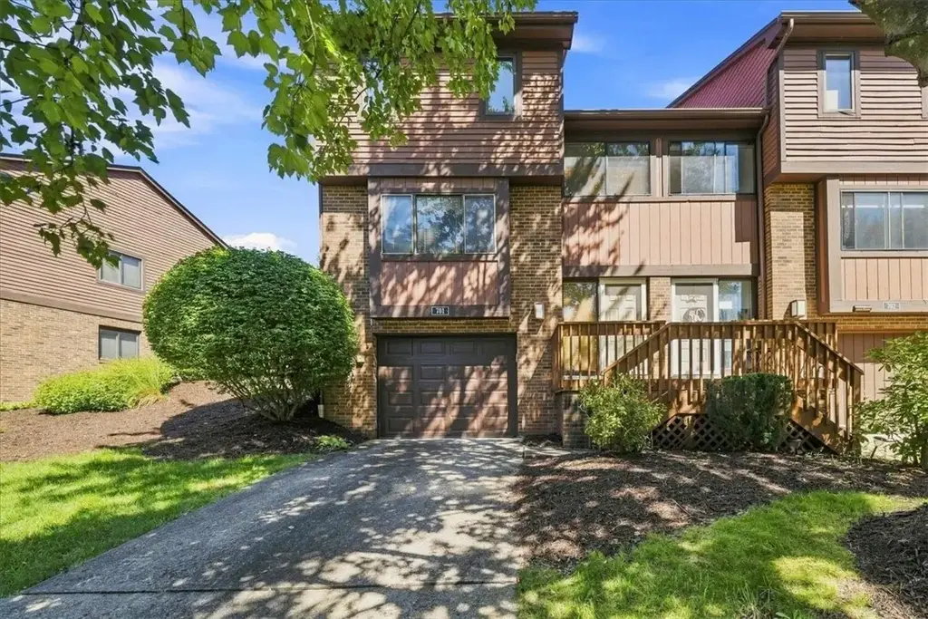 701 Forest Edge Court, McCandless