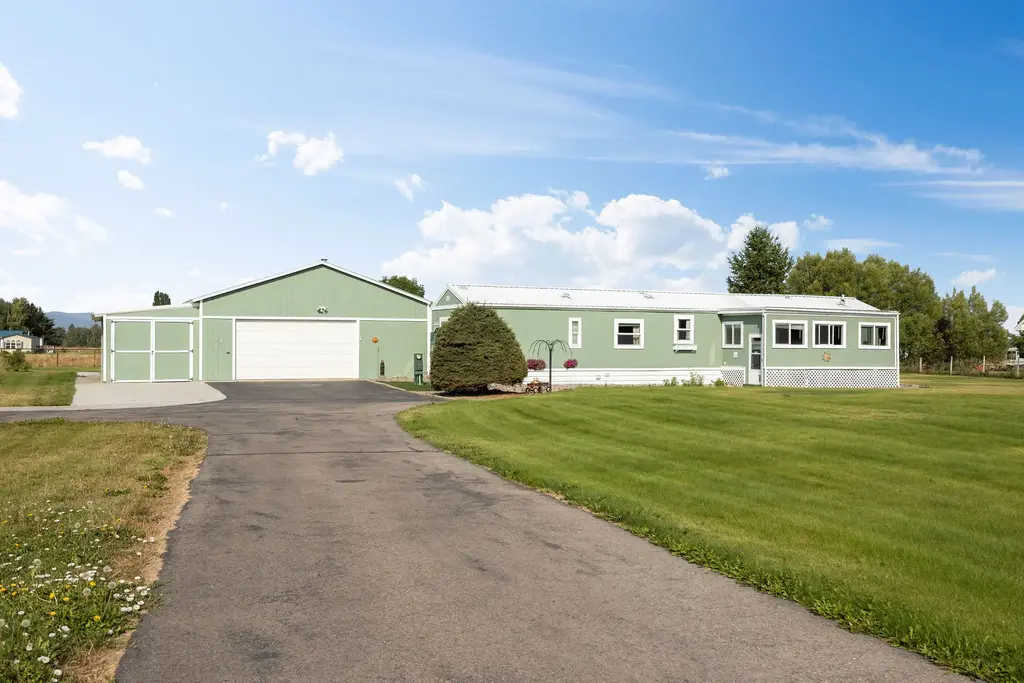 300 Sirucek Lane, Kalispell