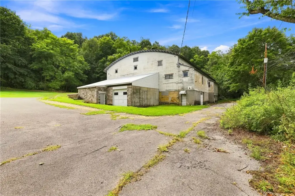 108 Billow Park Lane, Greater Johnstown School District