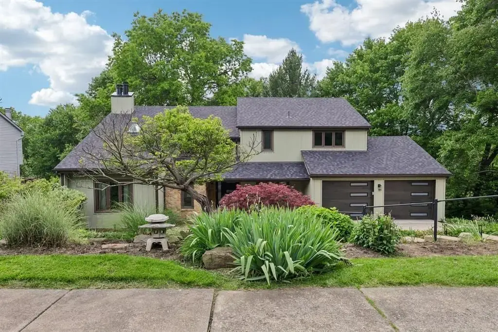 10095 Oakridge D Drive, McCandless