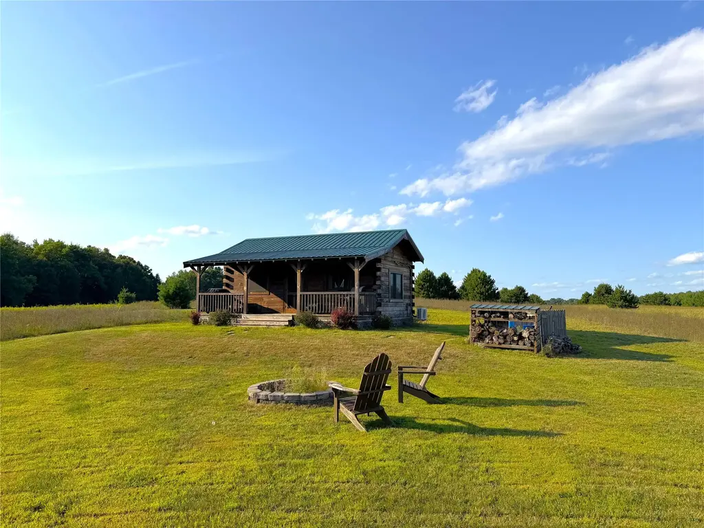 W12030 Old Highway D Road, Holcombe