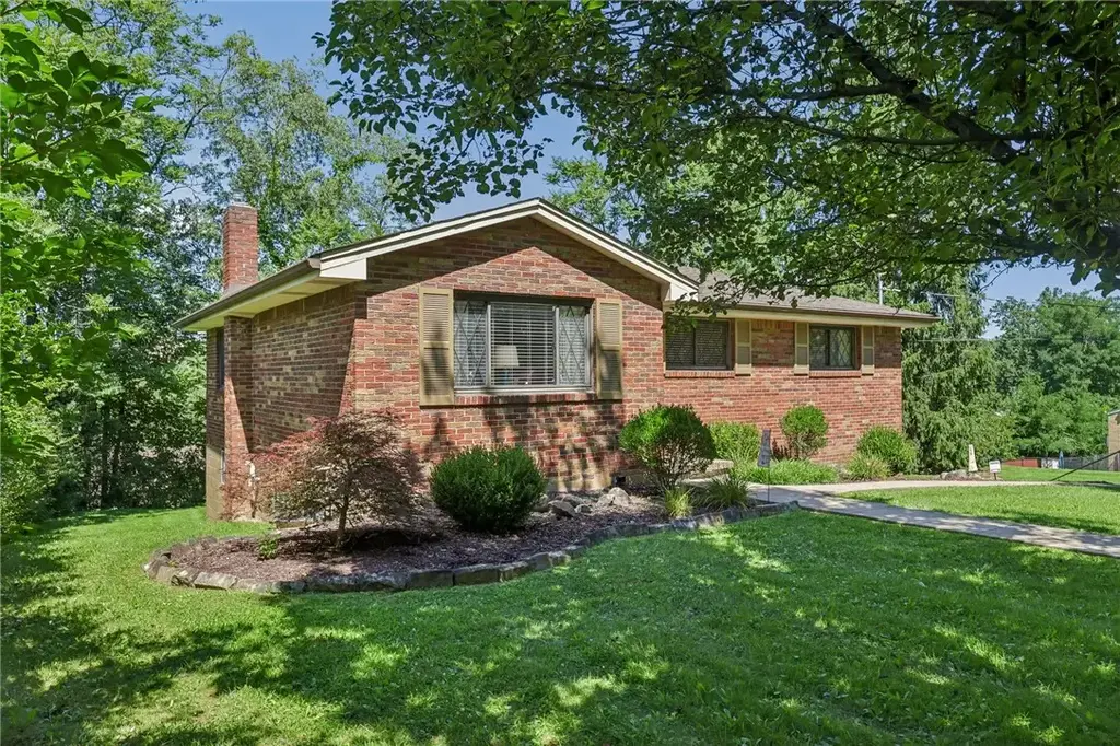 203 Graeser Avenue , Bethel Park