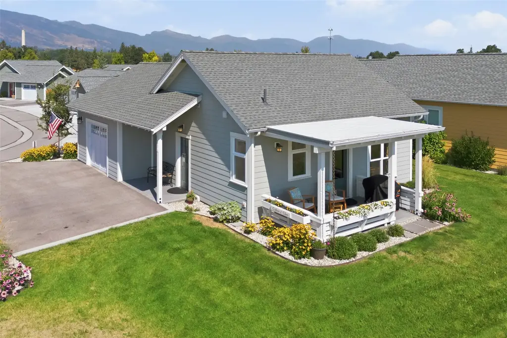 320 Mansion View Loop, Hamilton