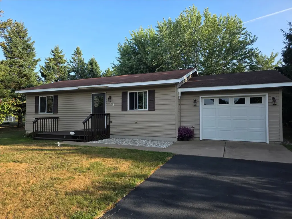 108 Golfview Avenue, Barron