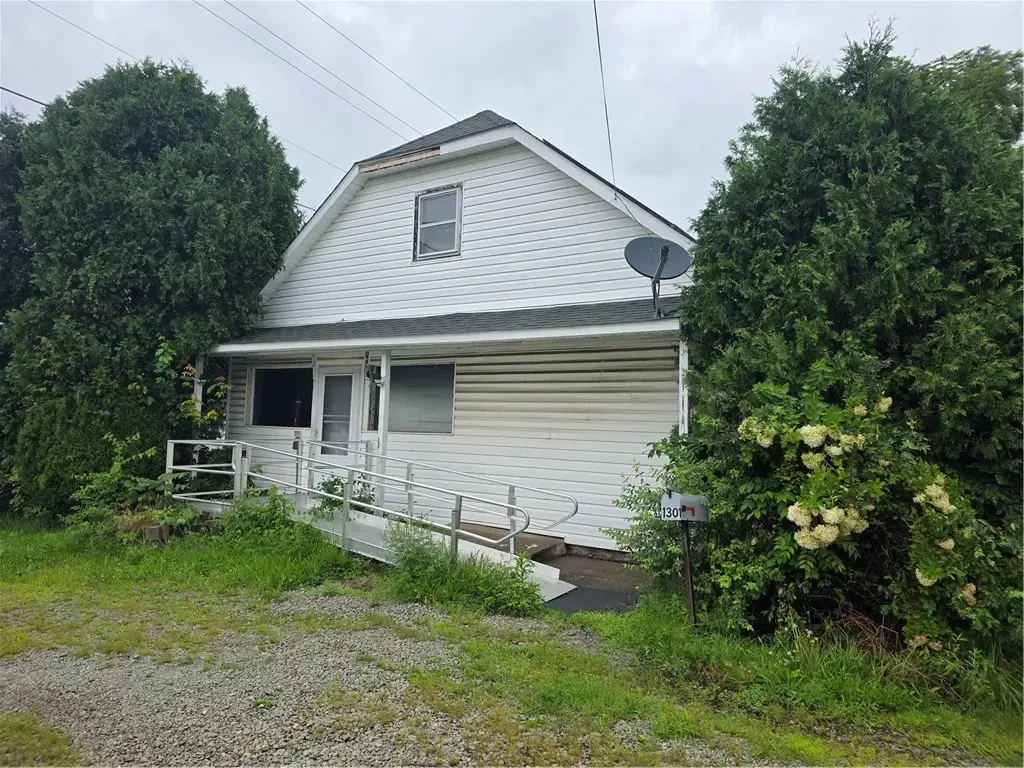 1301 Latrobe Derry Road , Derry
