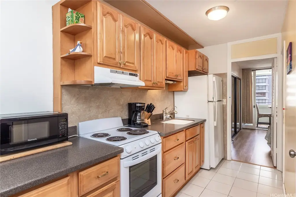 425 Ena Road # 1104a, Honolulu