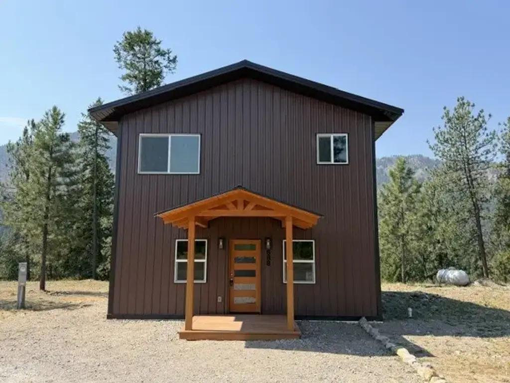 888 Riverbend Road, Superior