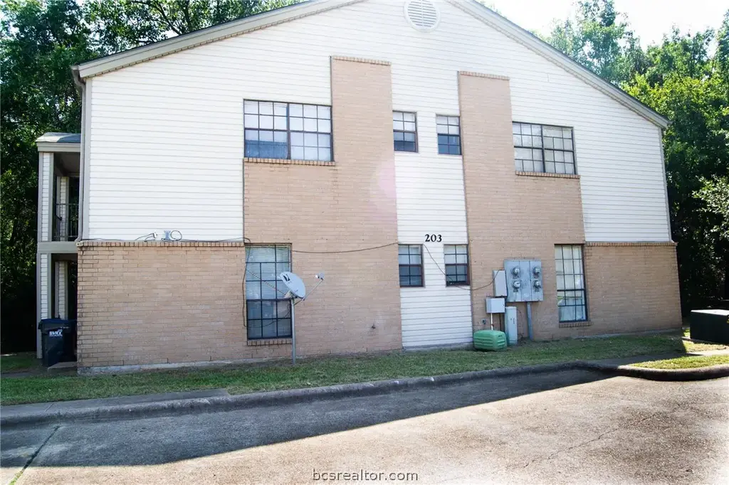 203 Winter Park D, College Station