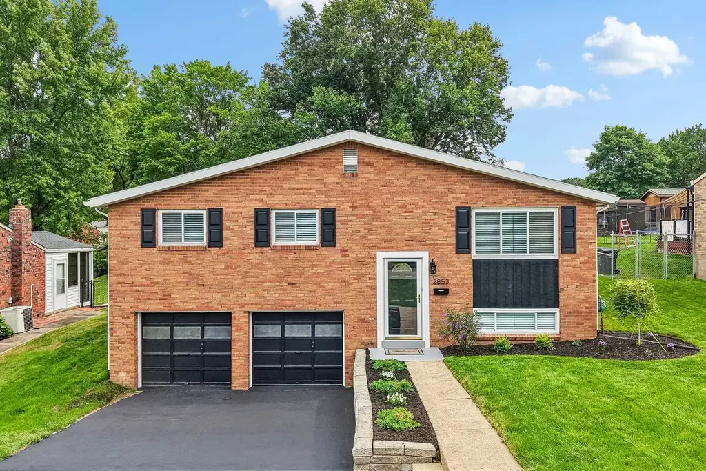 2853 O Neill Drive, Bethel Park
