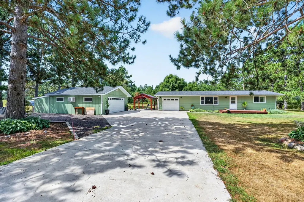 N6581 Mackey Road, Springbrook