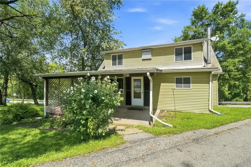 8491 Liberty Avenue , North Huntingdon