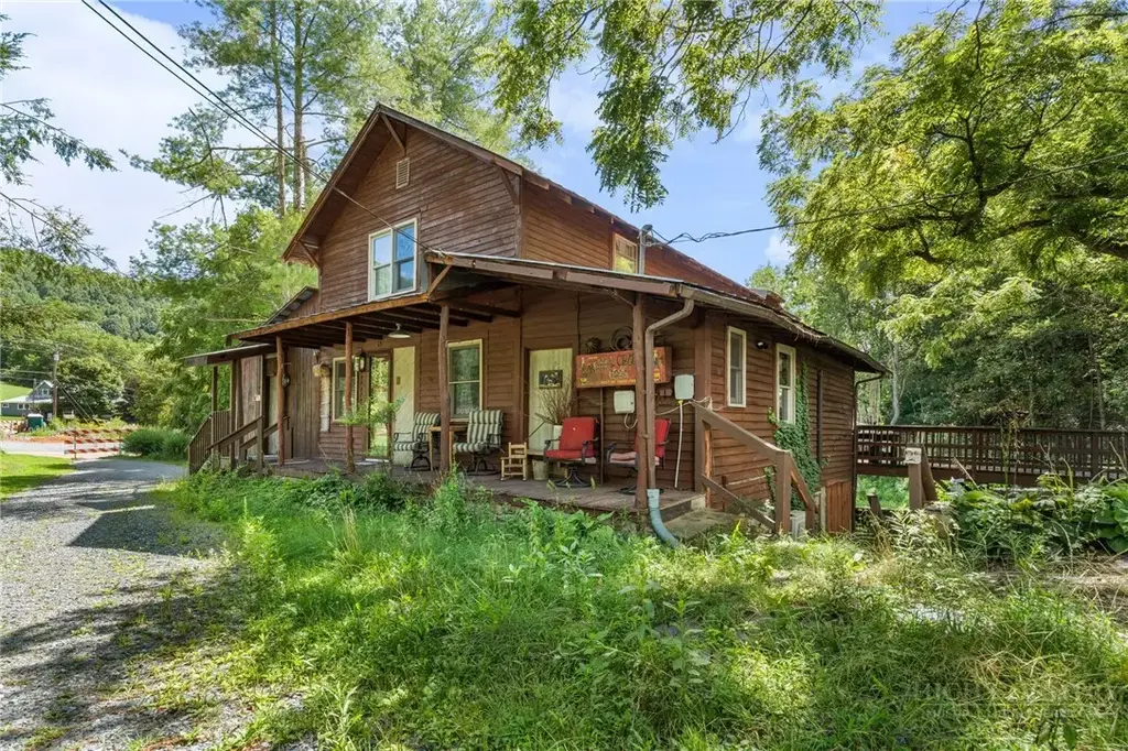 111 Old Mill Road, Sugar Grove