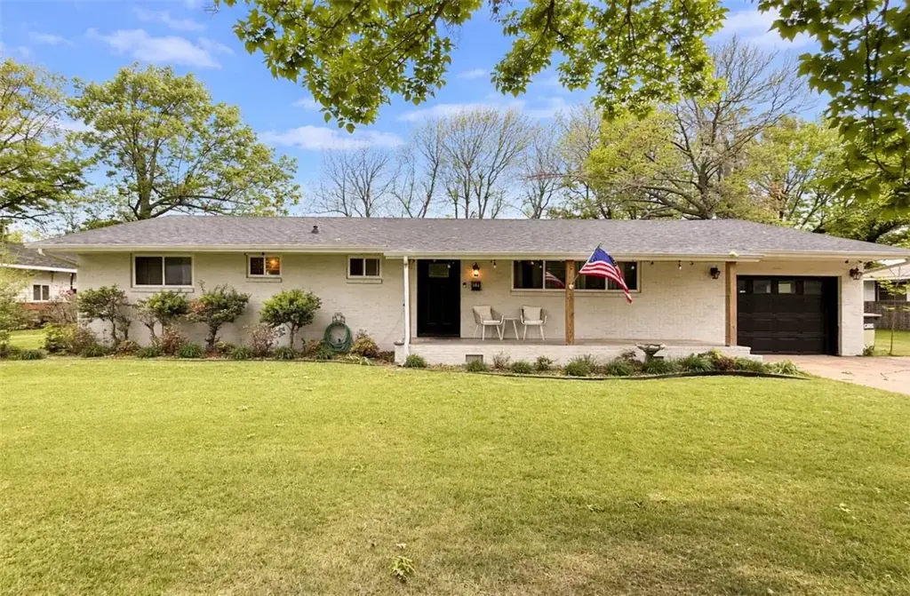146 Rogers Circle Drive, Springdale