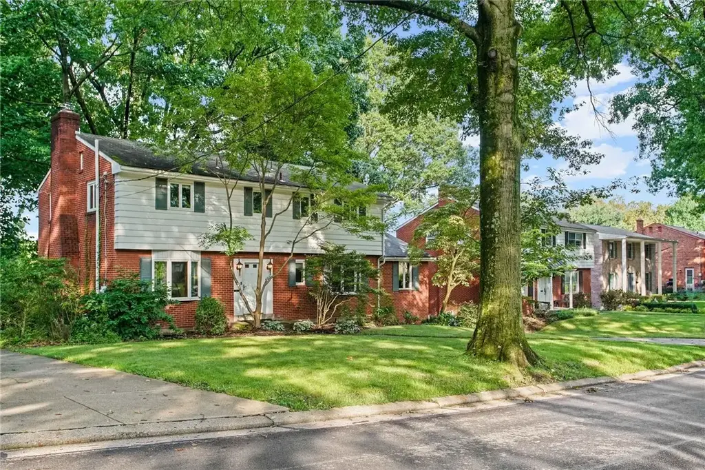 601 Edgewood Road , Forest Hills Boro