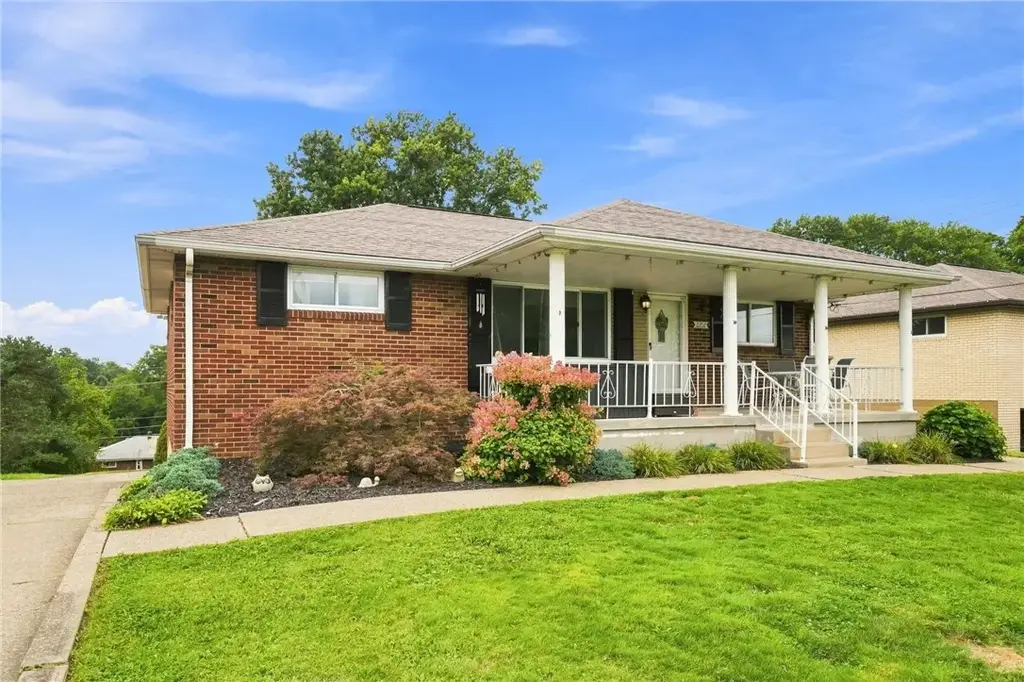 2202 Juanita Drive , Robinson