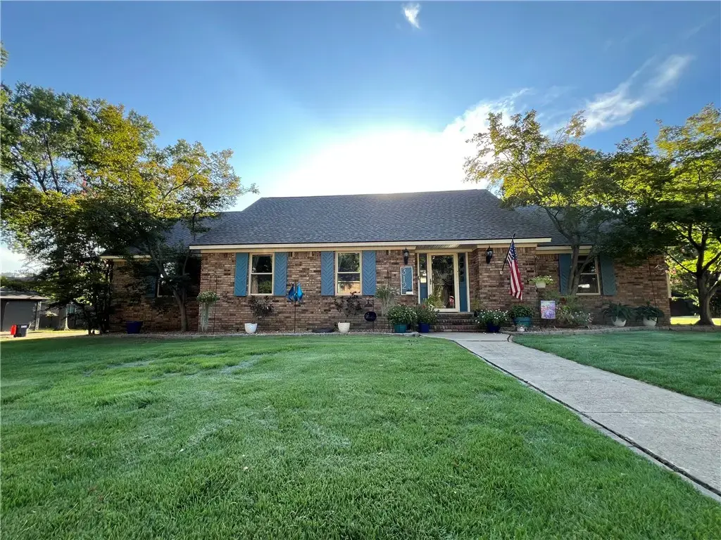 312 S Utah Avenue, Russellville