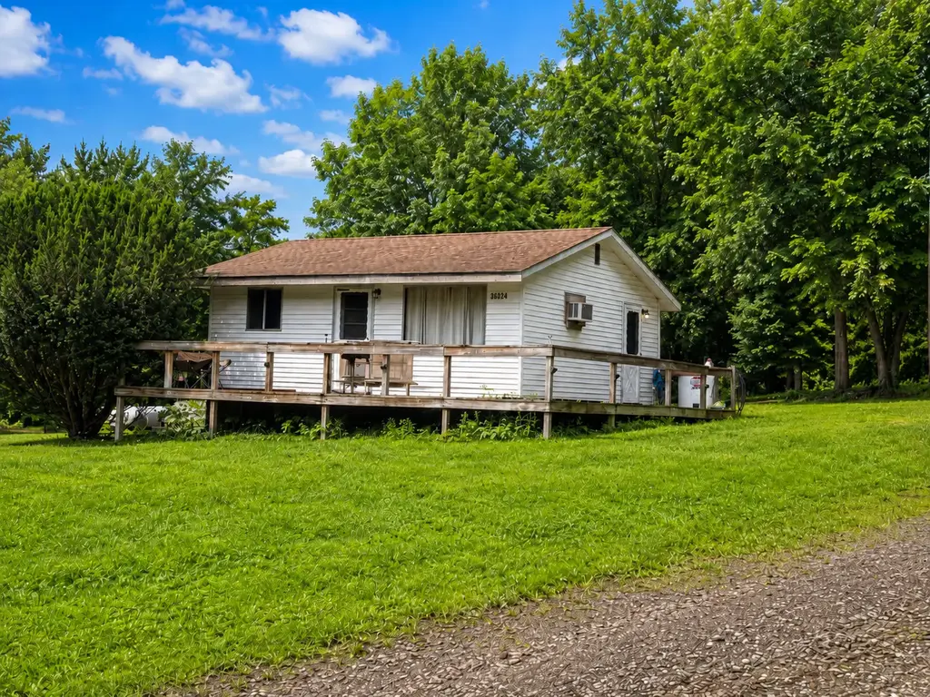 36024 Maple Drive, Canadohta Lake