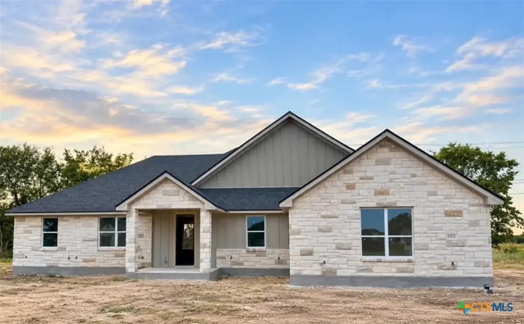 6904 Felix Mcdaniel Drive, Temple