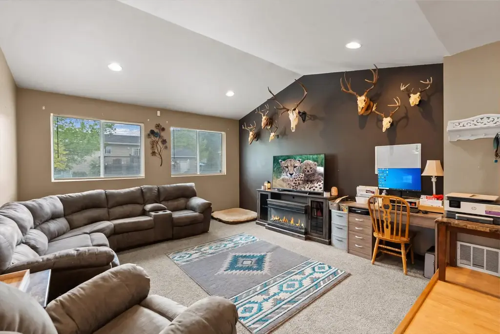 206 Phoenix Street, Kalispell