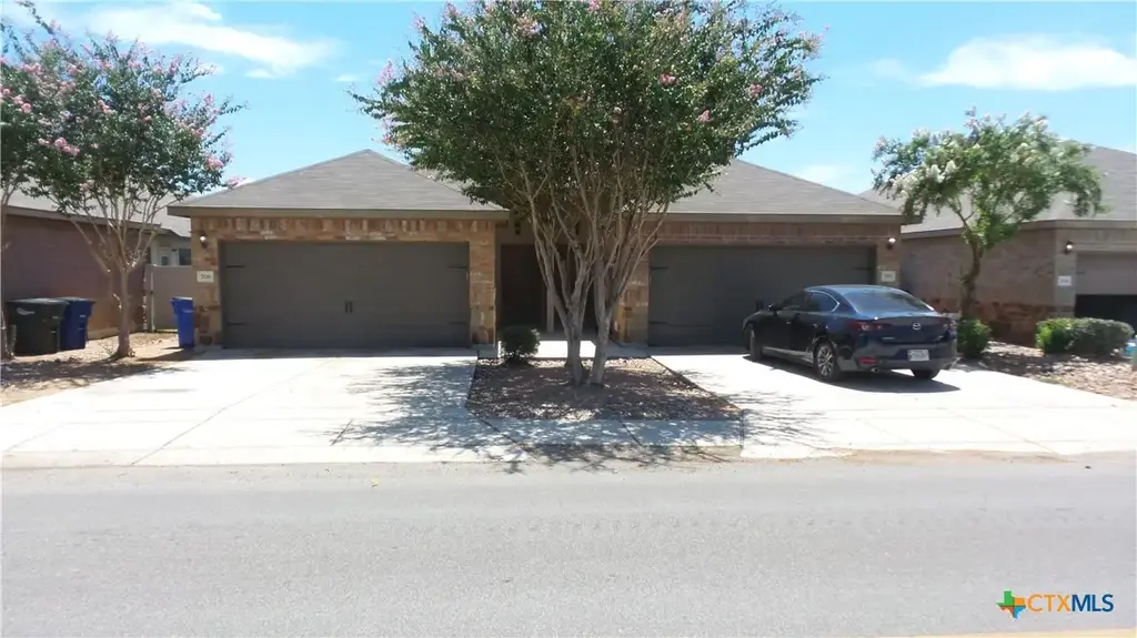 706 Saengerhalle Road, New Braunfels