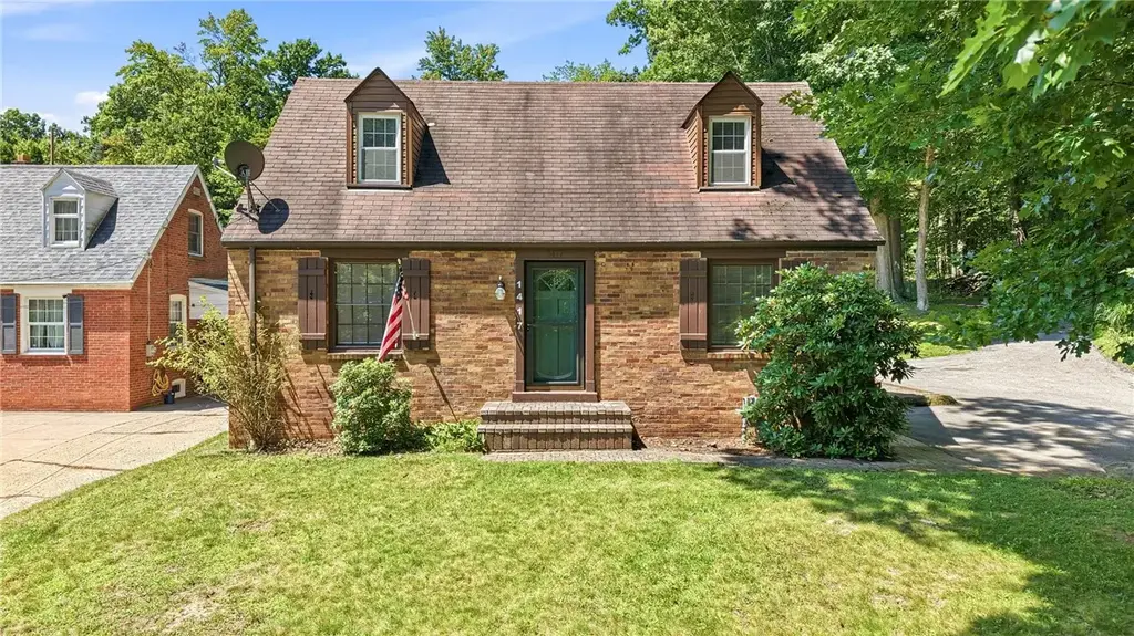 1417 Neshannock Boulevard , New Castle