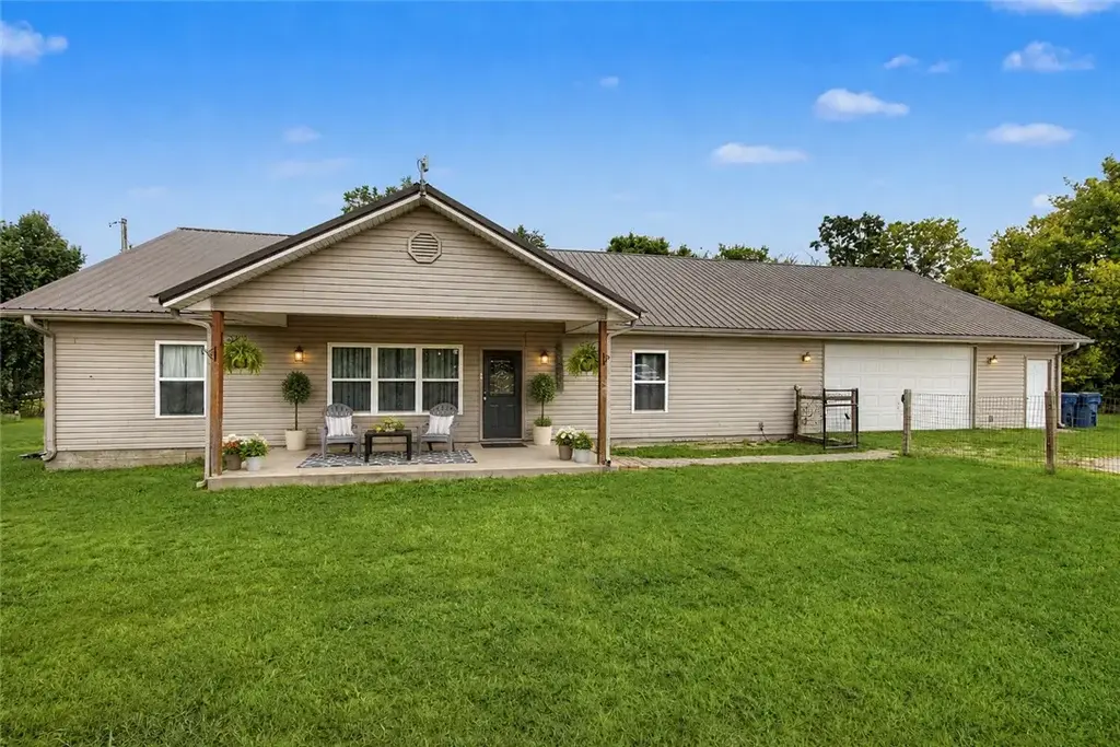 13095 Earl Road, Gravette