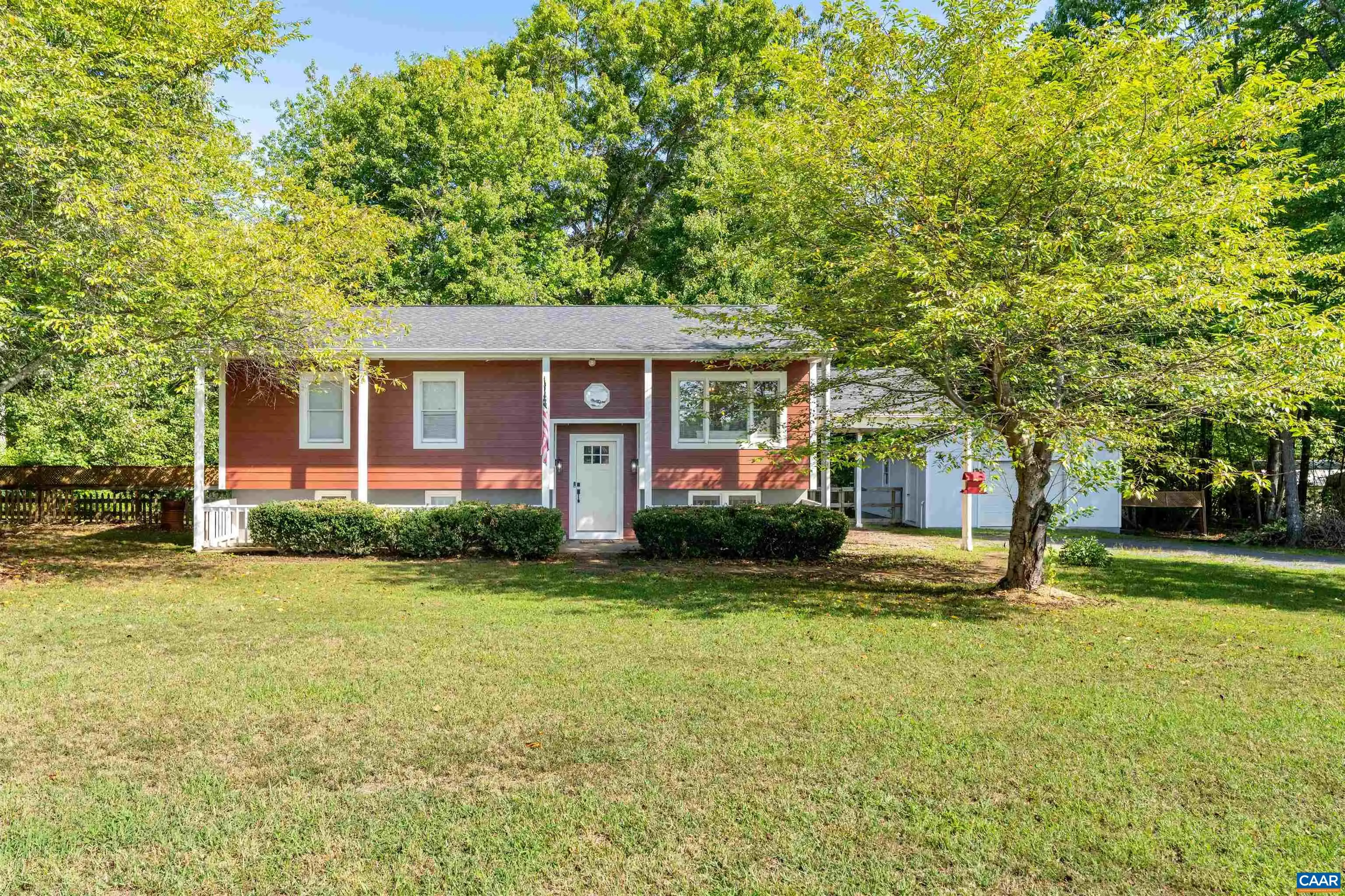 1203 Long Acre Rd, Palmyra