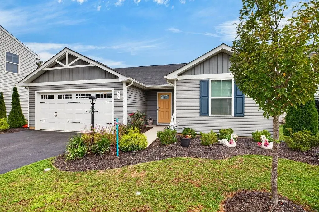105 White Birch Rd, Waynesboro