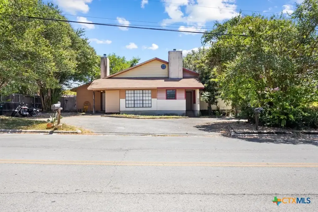 1203 Hazelton Street B, San Marcos