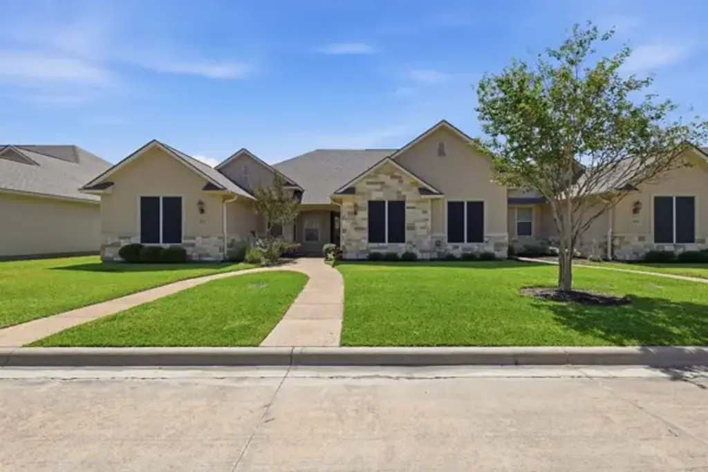 3810 Blackhawk Lane, College Station