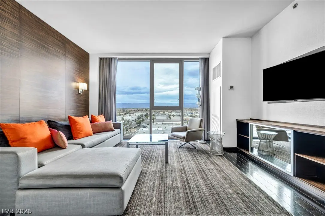 4381 W Flamingo Road 1007, Las Vegas