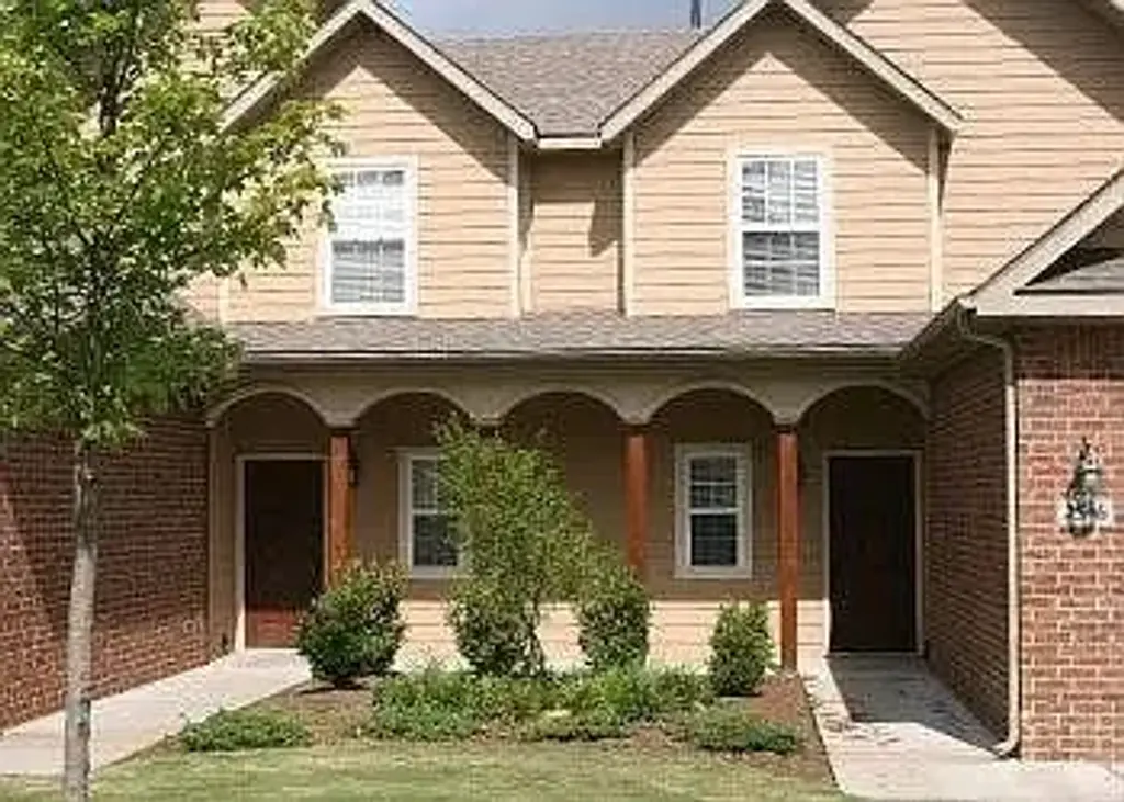 2546 N Oakland Zion Road, Fayetteville