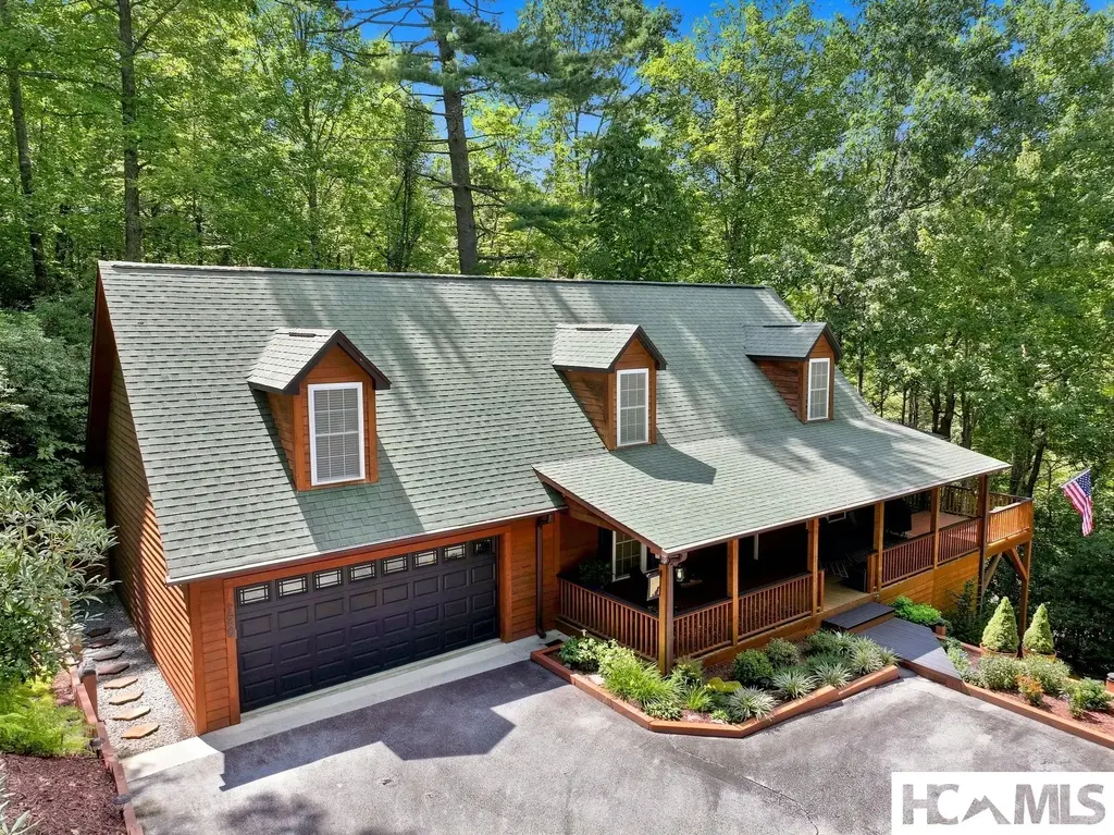 130 Cherokee Circle, Lake Toxaway