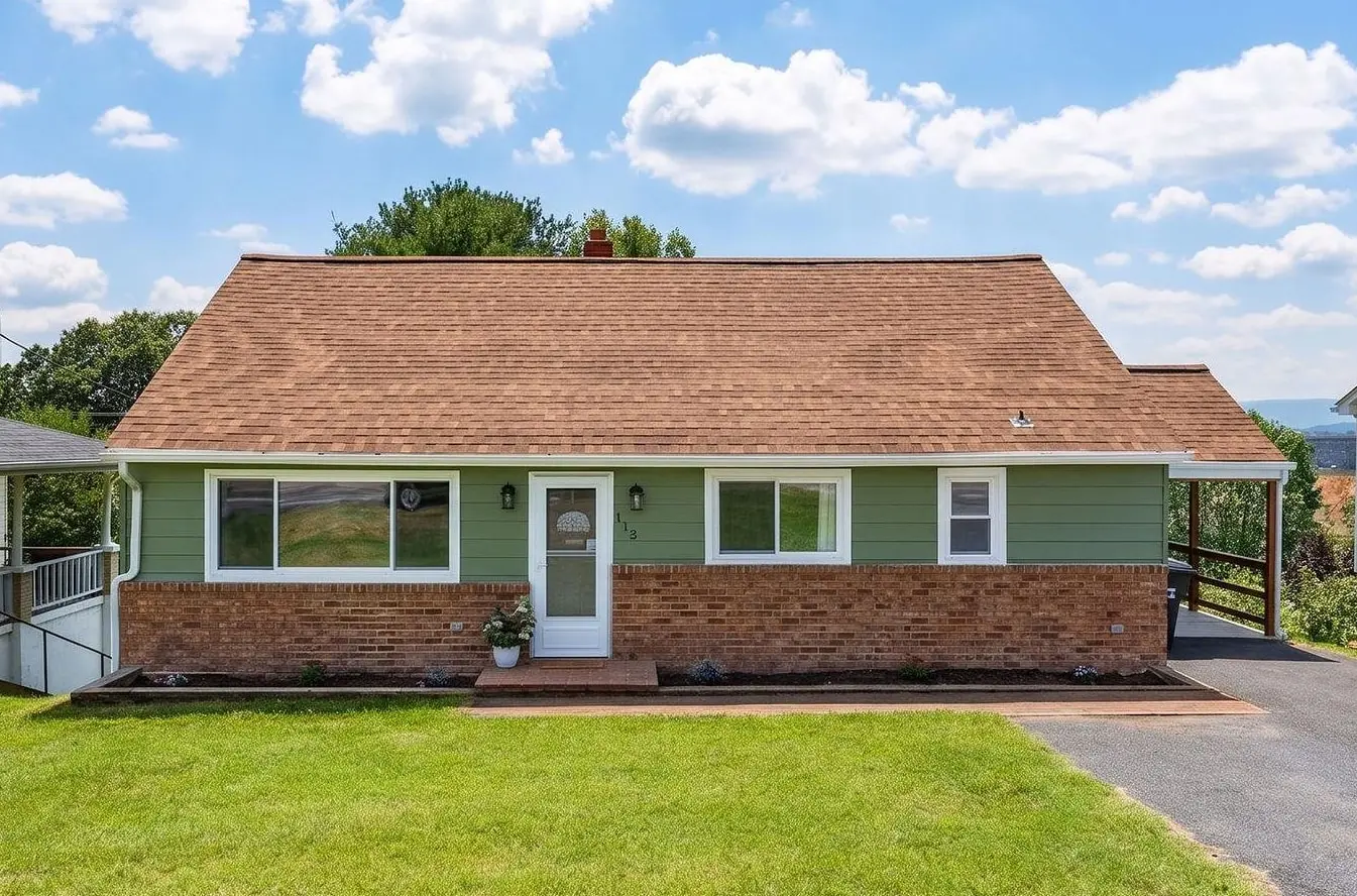 372 Frontier Dr, Staunton