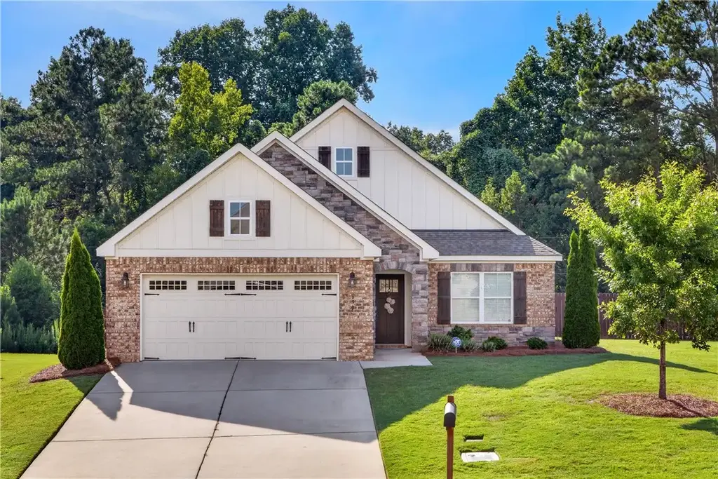 690 High Field Ct, Opelika