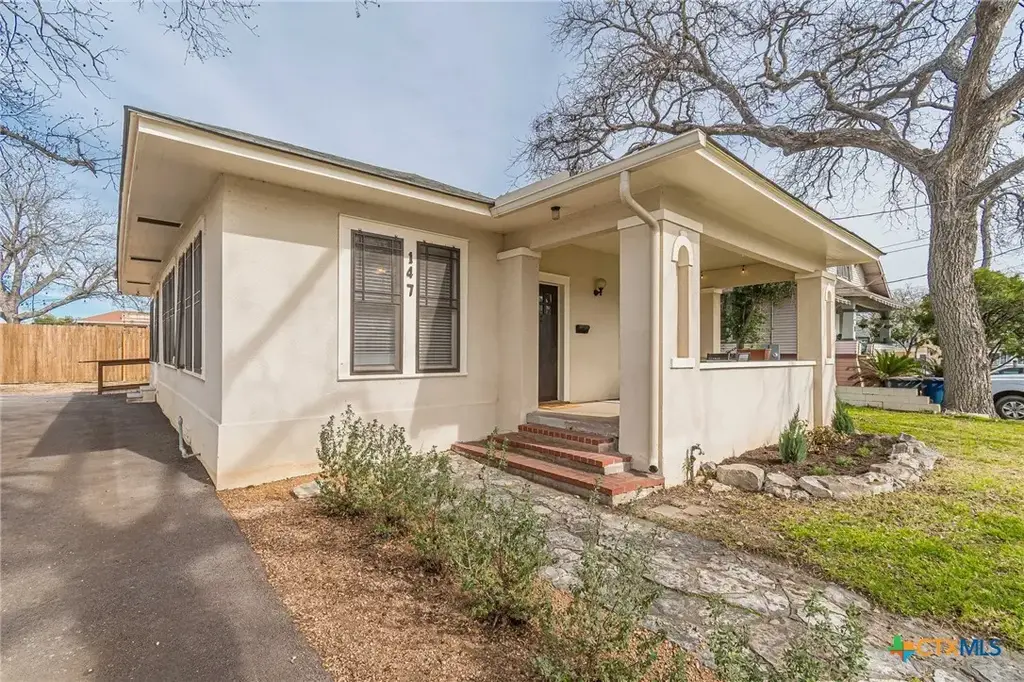 147 S Academy Avenue, New Braunfels