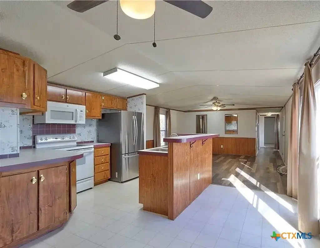 3697 Fm 2808, Kempner