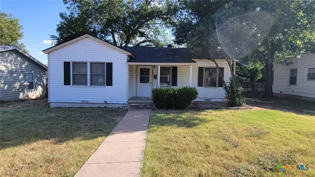 809 E 12th Avenue, Belton