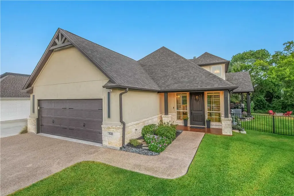 3549 Leesburg Path, Bryan