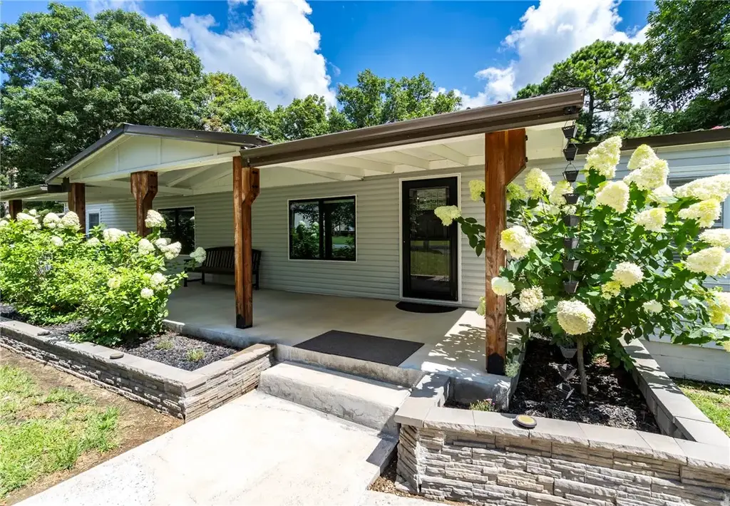 394 Hidden Valley Drive, Kansas