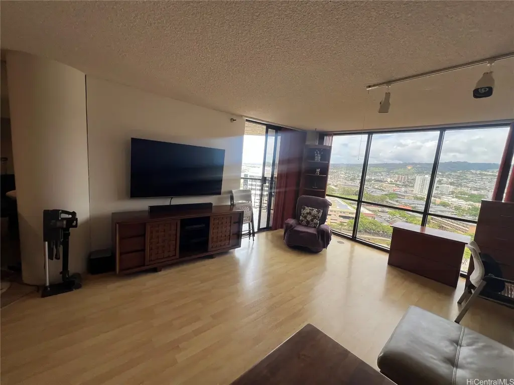 60 N Beretania Street # 2102, Honolulu
