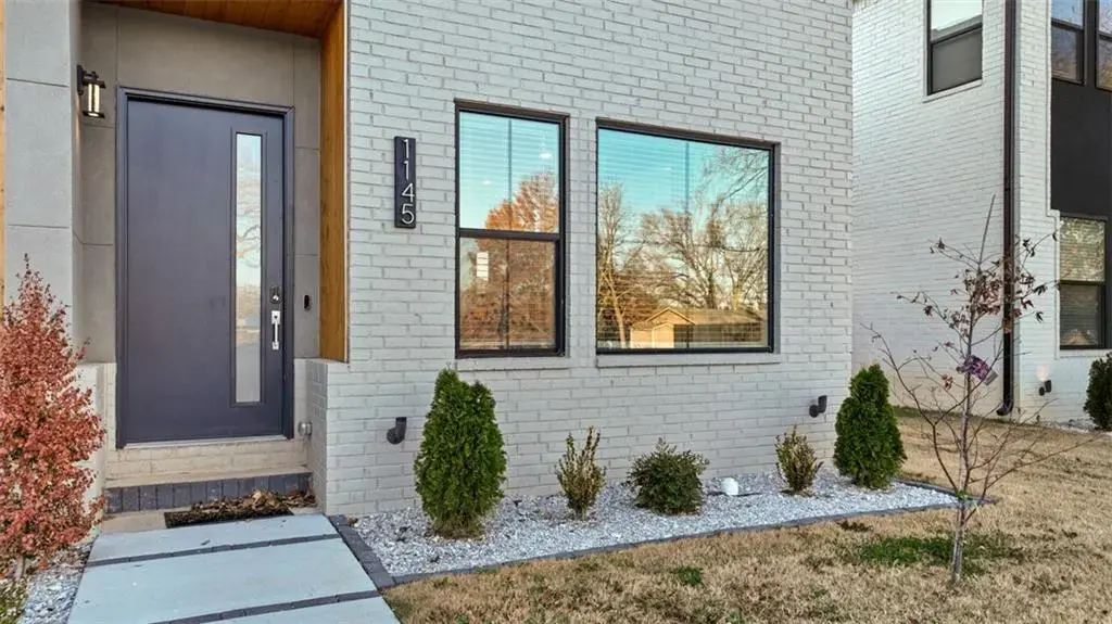 1145 Ne Monroe Street, Bentonville