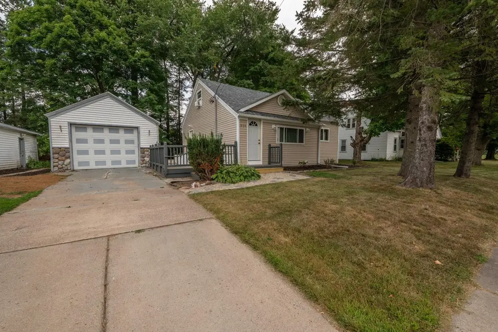 1930 5th Ave, Antigo