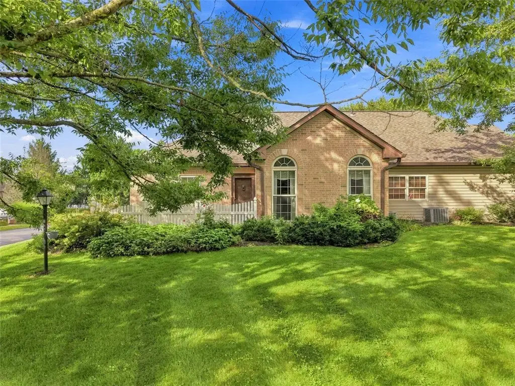 136 Cambridge Drive, Springdale