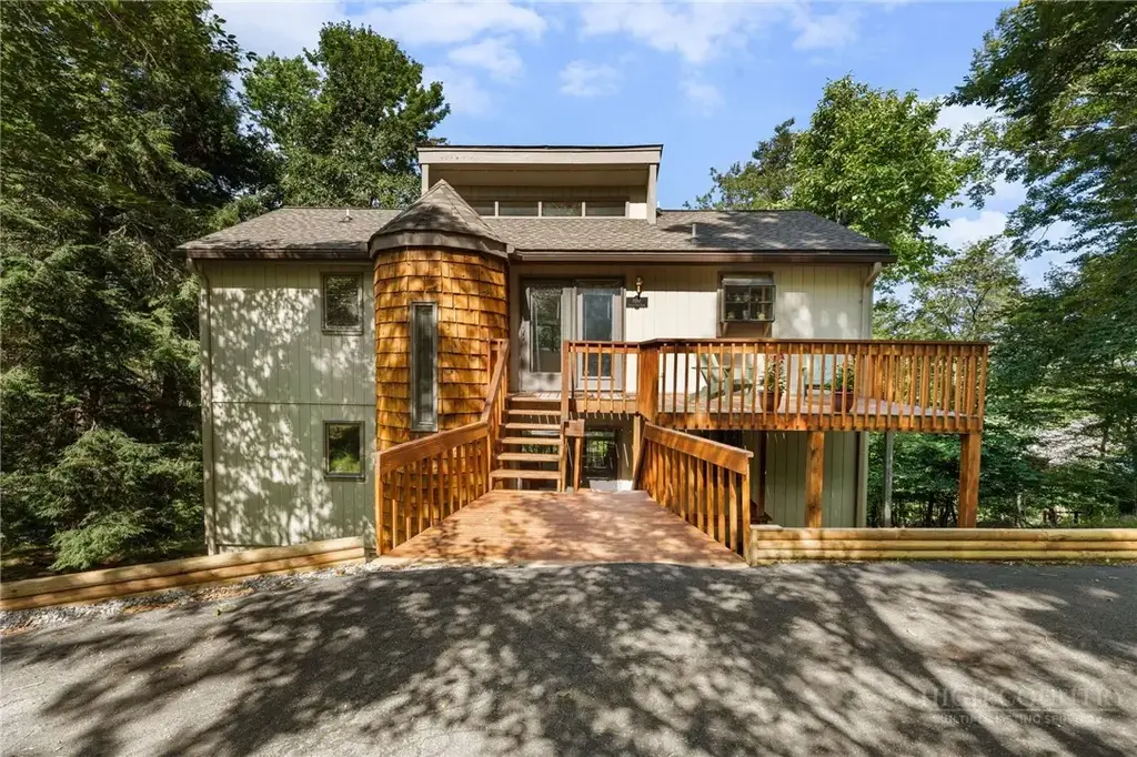 100 Grassy Gap Loop Road, Beech Mountain
