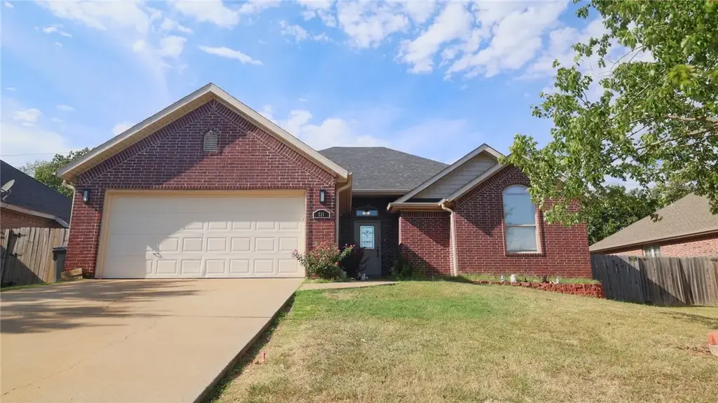 211 Necessary Drive, Rogers